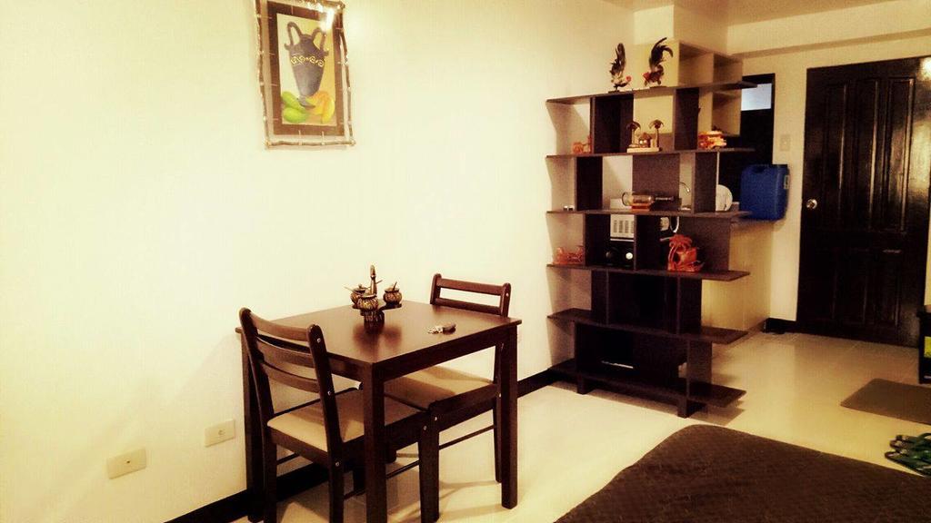 Darvy Suite Muntinlupa City Экстерьер фото